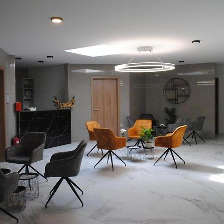 Schwäbisch Gmünd Hotel Flora מראה חיצוני תמונה