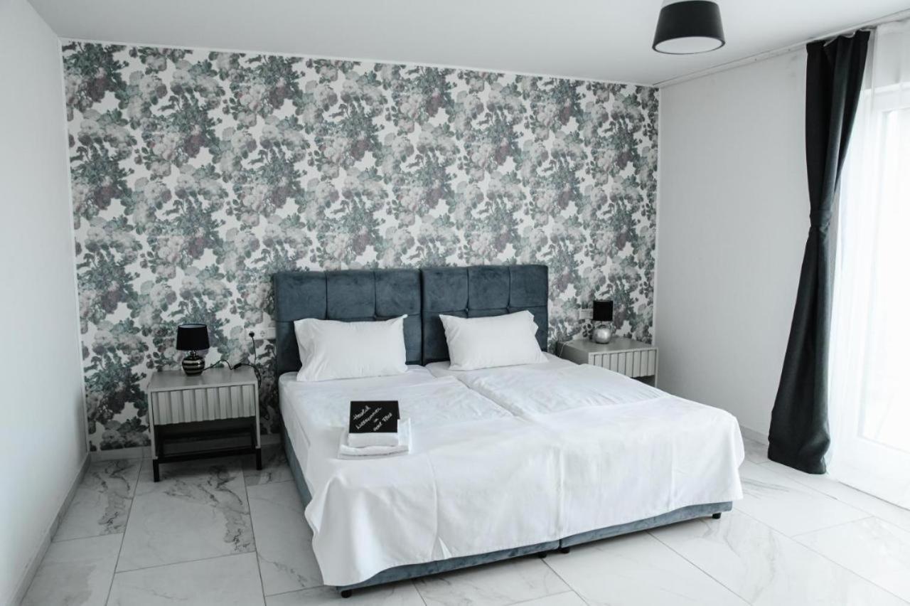 Schwäbisch Gmünd Hotel Flora מראה חיצוני תמונה