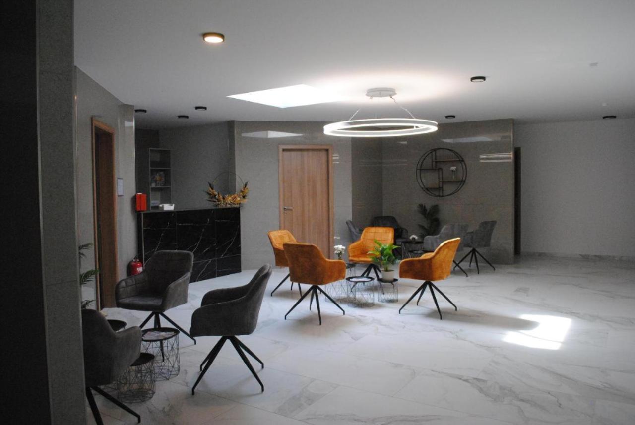 Schwäbisch Gmünd Hotel Flora מראה חיצוני תמונה